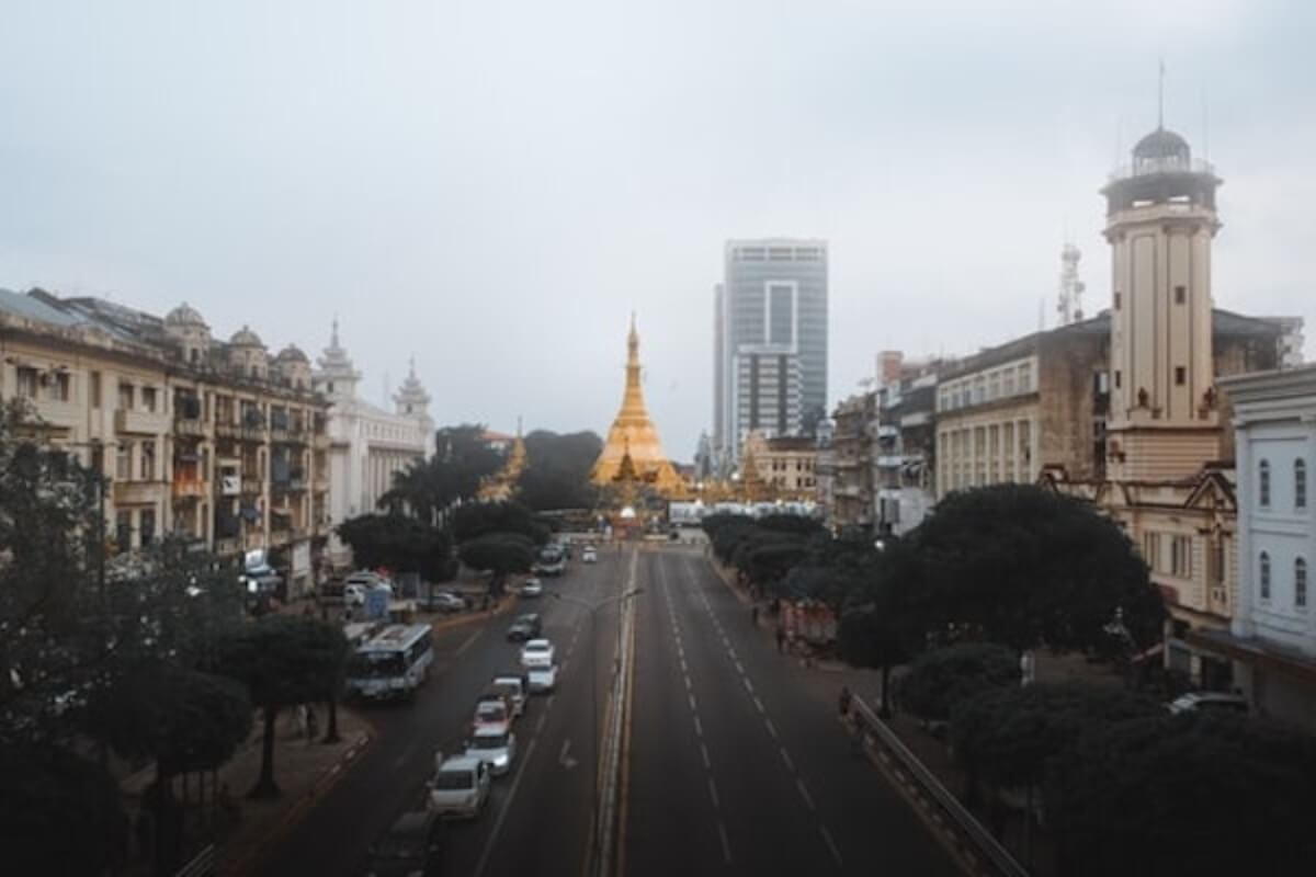 三菱商事、ミャンマーの天然ガス採掘事業から撤退へ