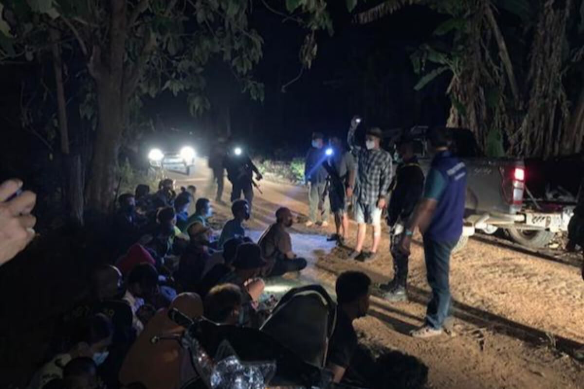 タイの入国者収容所、拘束されたミャンマー人の出稼ぎ労働者で過密に