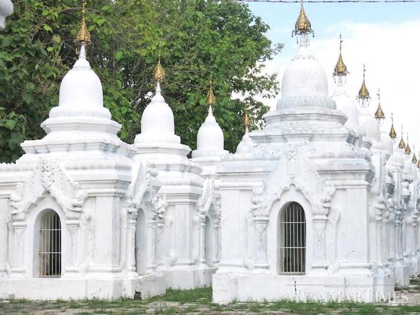 マンダレーで地震、仏塔8塔に被害