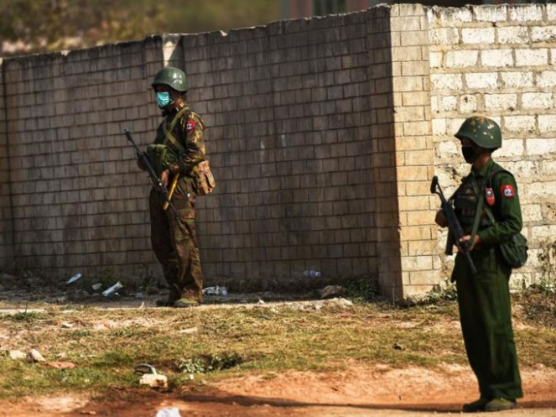 ミャンマー軍が拷問認める、SNSで動画拡散