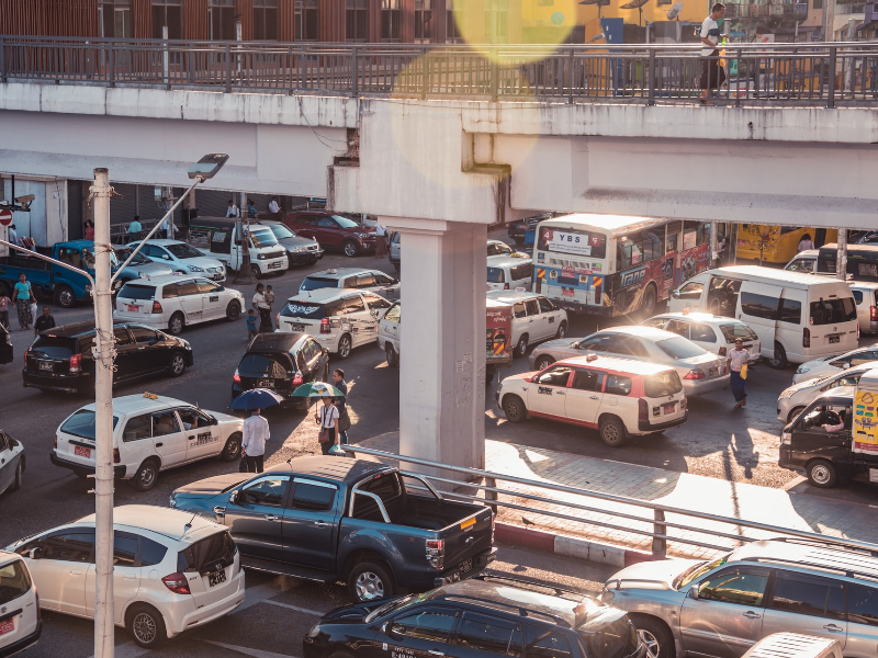 ミャンマー2171人目のコロナ感染者、ヤンゴンで公共バスの複数回利用