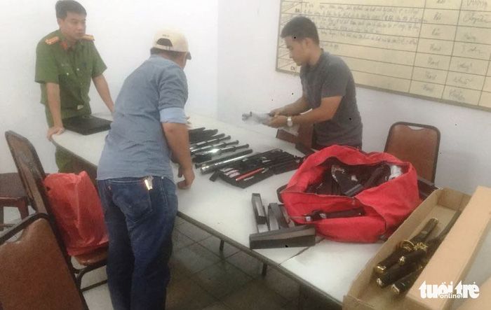 ベトナム警察、Facebookを通じた武器の取引網を逮捕