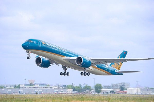 ベトナム航空、機内での免税品販売を再開へ
