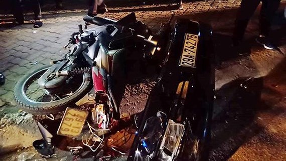 ハノイ：飲酒運転の女性、バイクに突込み6人負傷