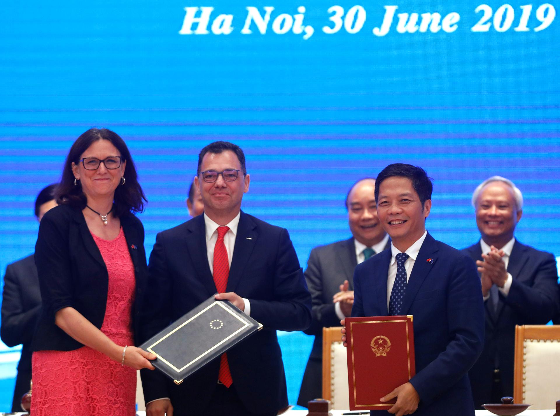 ベトナム、EUとの自由貿易協定に調印