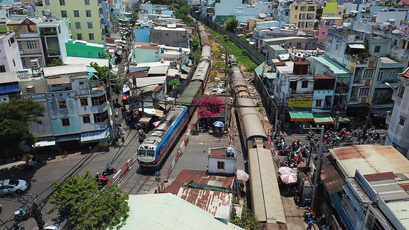 ベトナム南北高速鉄道、予算削減で運行速度引き下げか