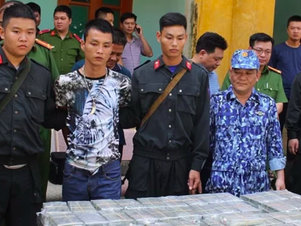 ヘロイン33キロ密輸、ベトナム人4人逮捕