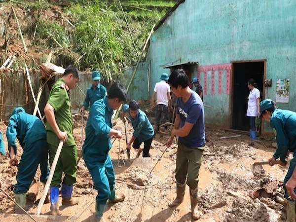 ベトナム北部で地滑り、2人死亡、3人重症