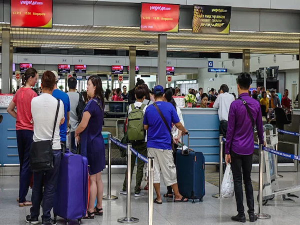 タンソンニャット国際空港で職員罵倒、台湾人に罰金