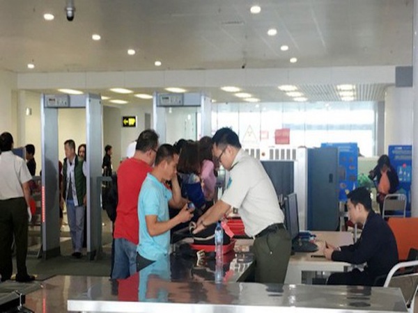韓国人、ノイバイ国際空港で窃盗か