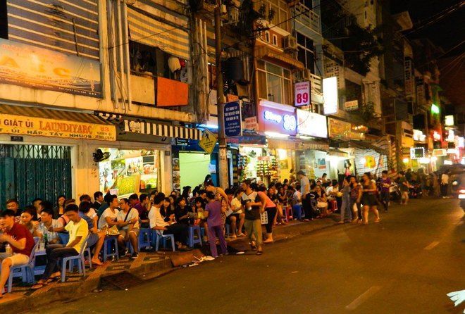 サイゴンはBui Vienのバックパッカー通りの車の通行を禁止