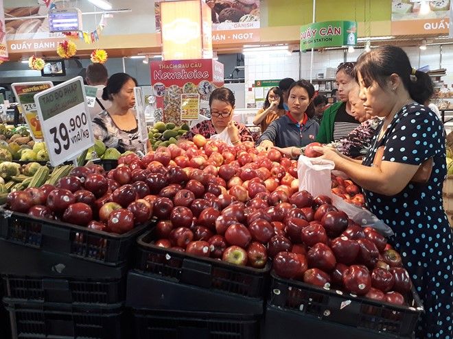 ベトナム、安価な輸入果物が人気