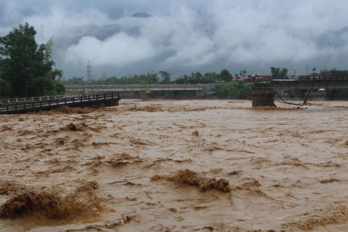 ベトナム北中部、大雨と洪水により少なくとも40人が死亡