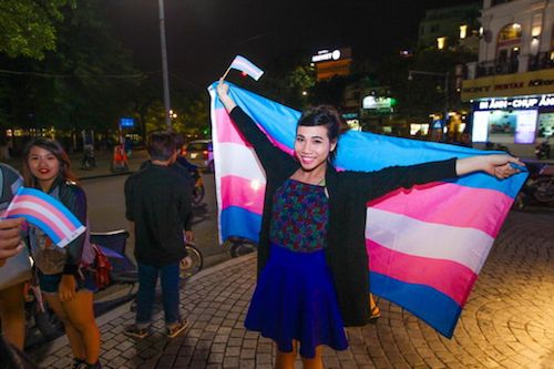 ベトナム、トランスジェンダーの法的地位の確立へ
