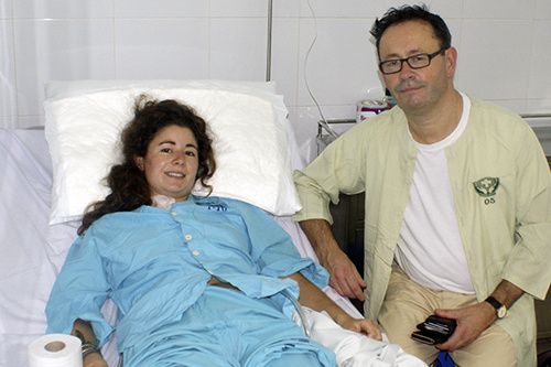 英国人観光客、交通事故後にダナン総合病院で奇跡的回復