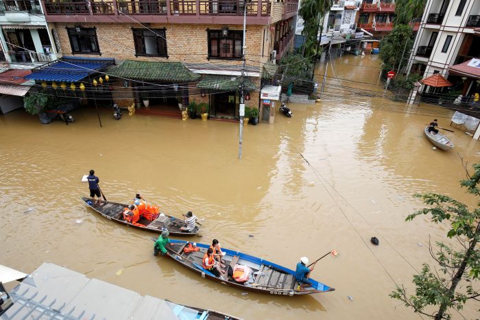 【ベトナム中部の様子】台風Damreyによる被害で106人死亡。APECにも影響か
