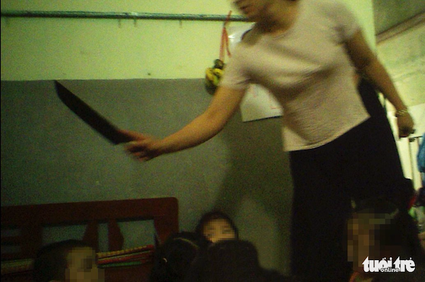 【衝撃的な映像】ホーチミン市の保育所で、子供達が何度も殴られる
