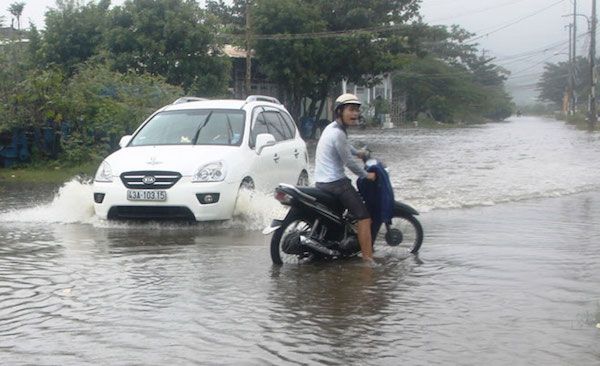 ベトナム中部、集中的豪雨は来週火曜日まで続く予定。洪水や土砂崩れにも注意