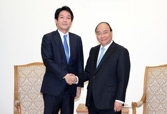 ベトナム首相、薗浦健太郎氏と会談｜ビジネス環境の改善へ
