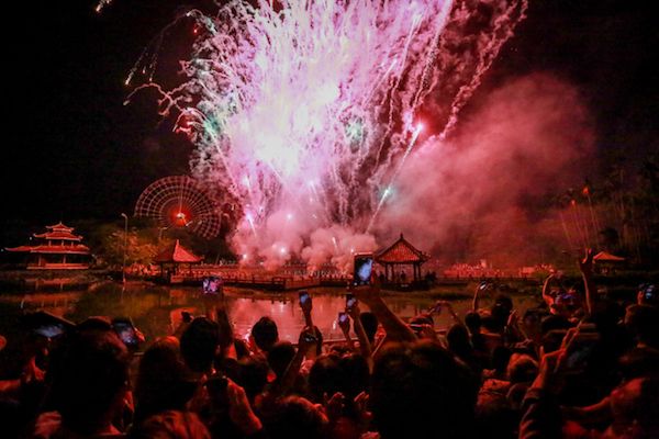 2017-2018の年末年始｜ホーチミン市、新年を祝うための花火を打ち上げ！