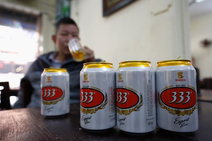 ベトナム保健省、アルコール類販売量制限を発表、販売業者と対立か