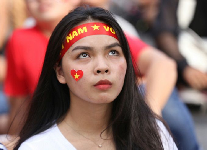 サッカーアジア大会ベトナム準決勝敗退、悲しみの声続出