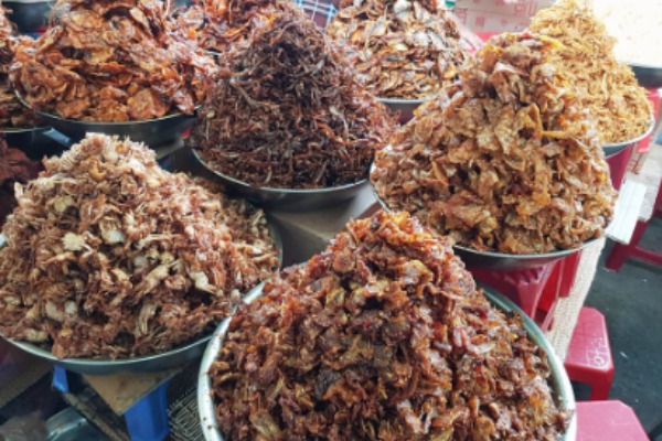 ダナン,コン市場