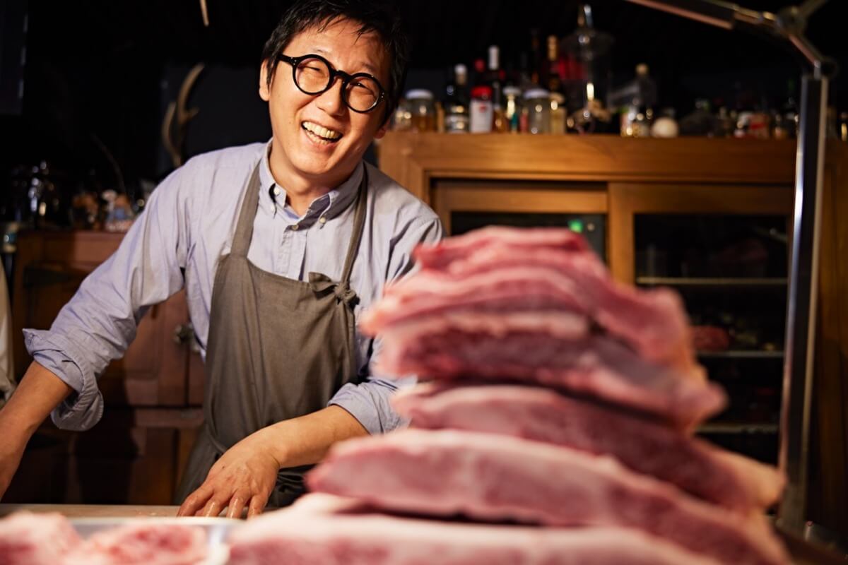 ミシュラン掲載店のオーナーシェフ｜「NOBU」の高橋氏が熟成肉に掛ける想い