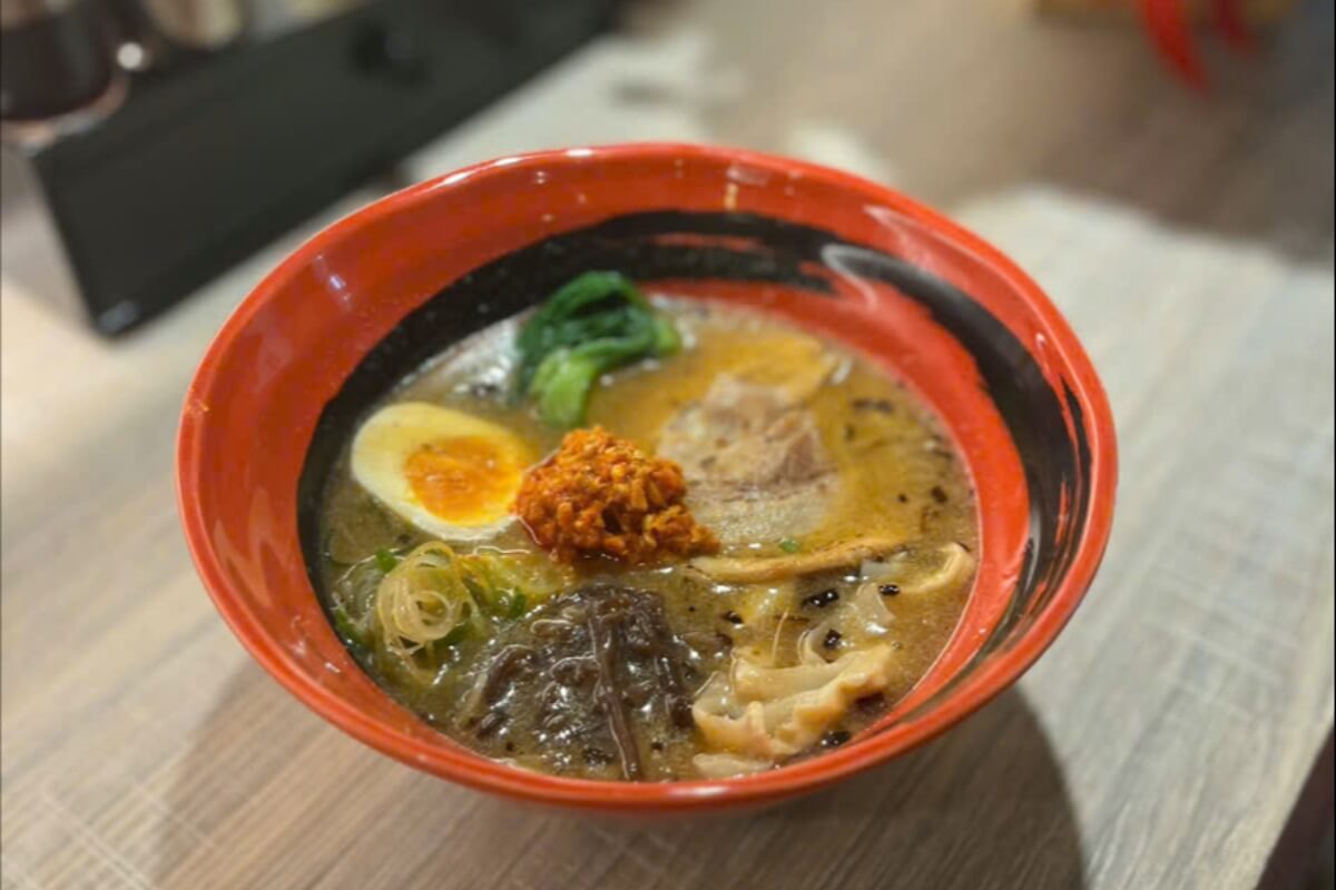 24年9月｜ハマグリ×豚骨が激ウマ！ ラーメン＆中華の「麺酒場 大花火」