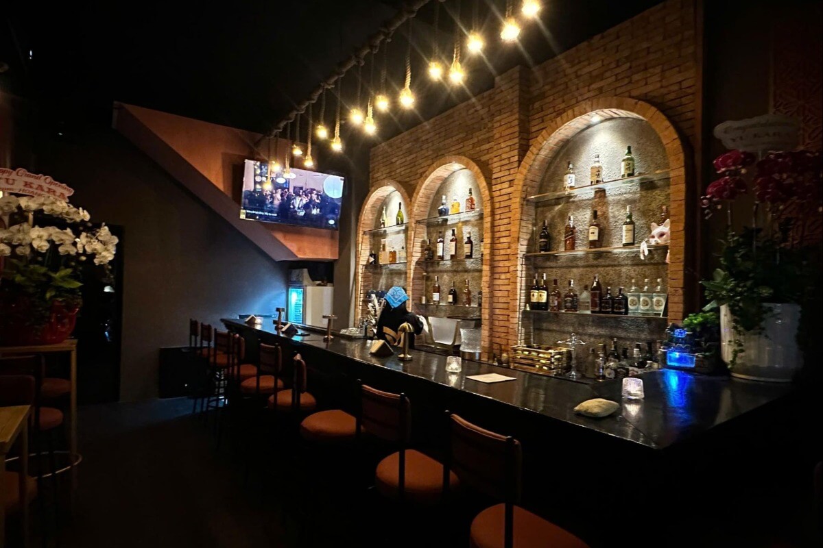 25年11月｜カウンターチャージ無し！ガールズバー x カラオケ「YU KARA」