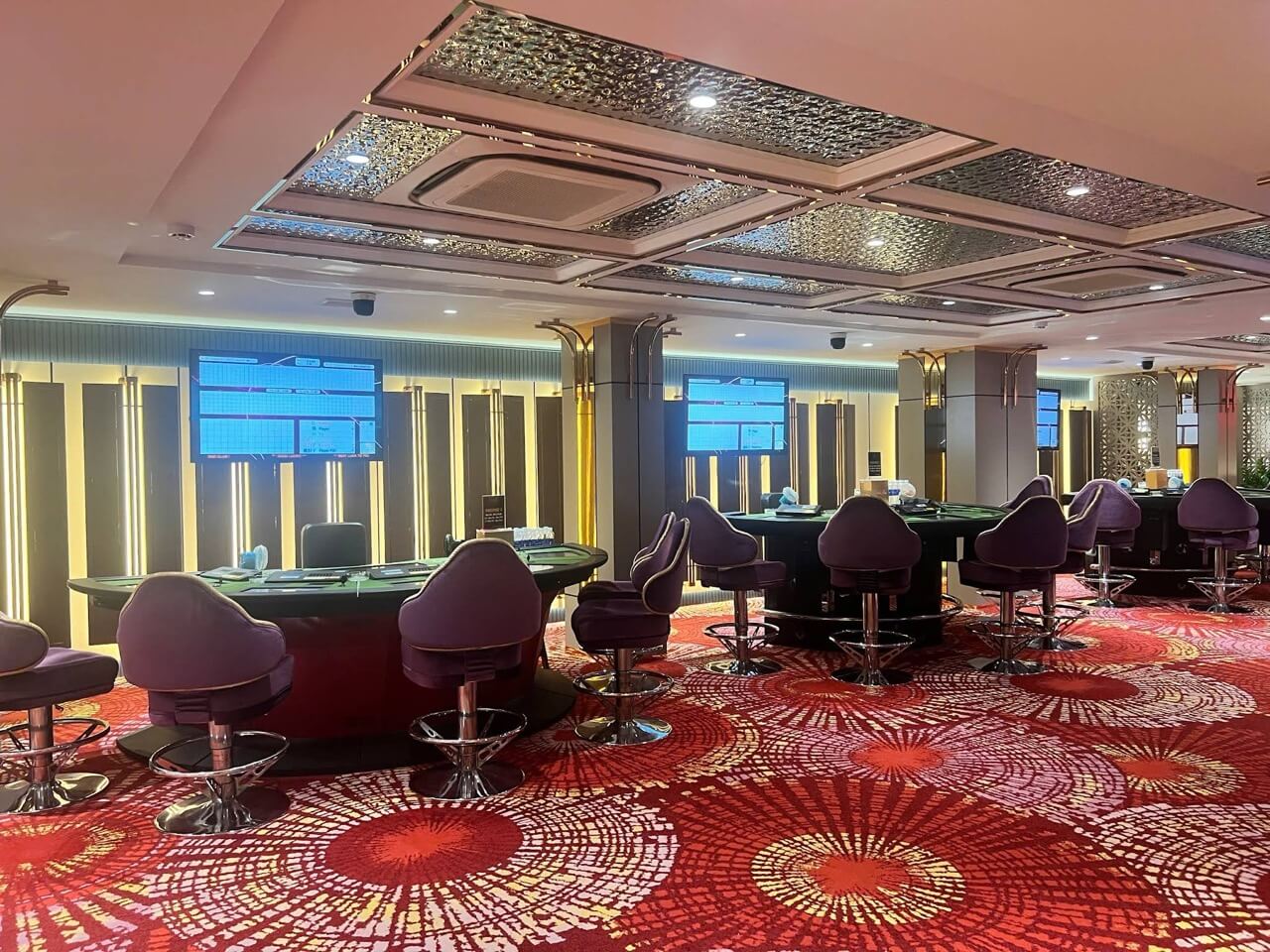 Diamond E-Gaming Club（Ramana Saigon Hotel周辺）
