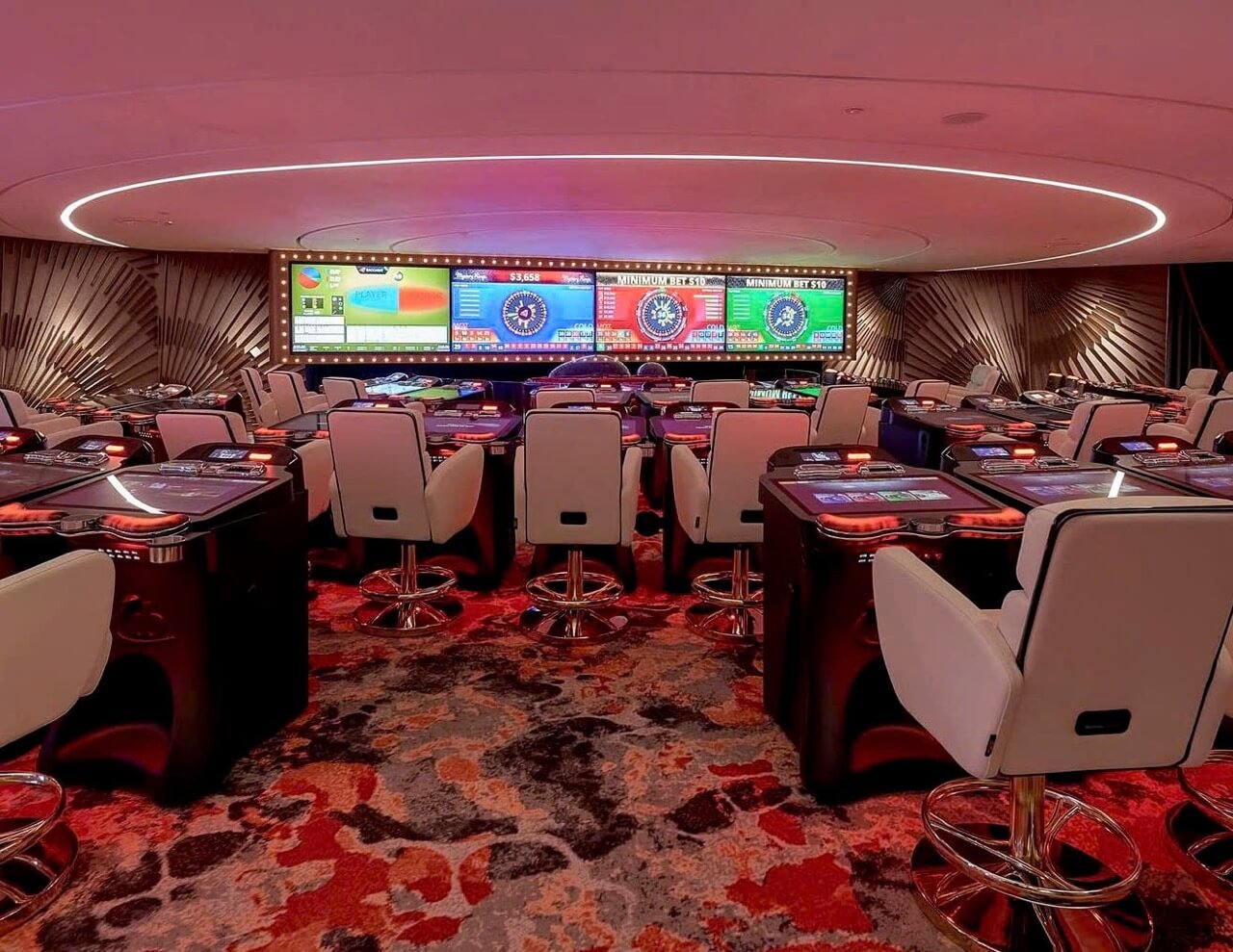 COSMO CLUB（Rex Hotel内）
