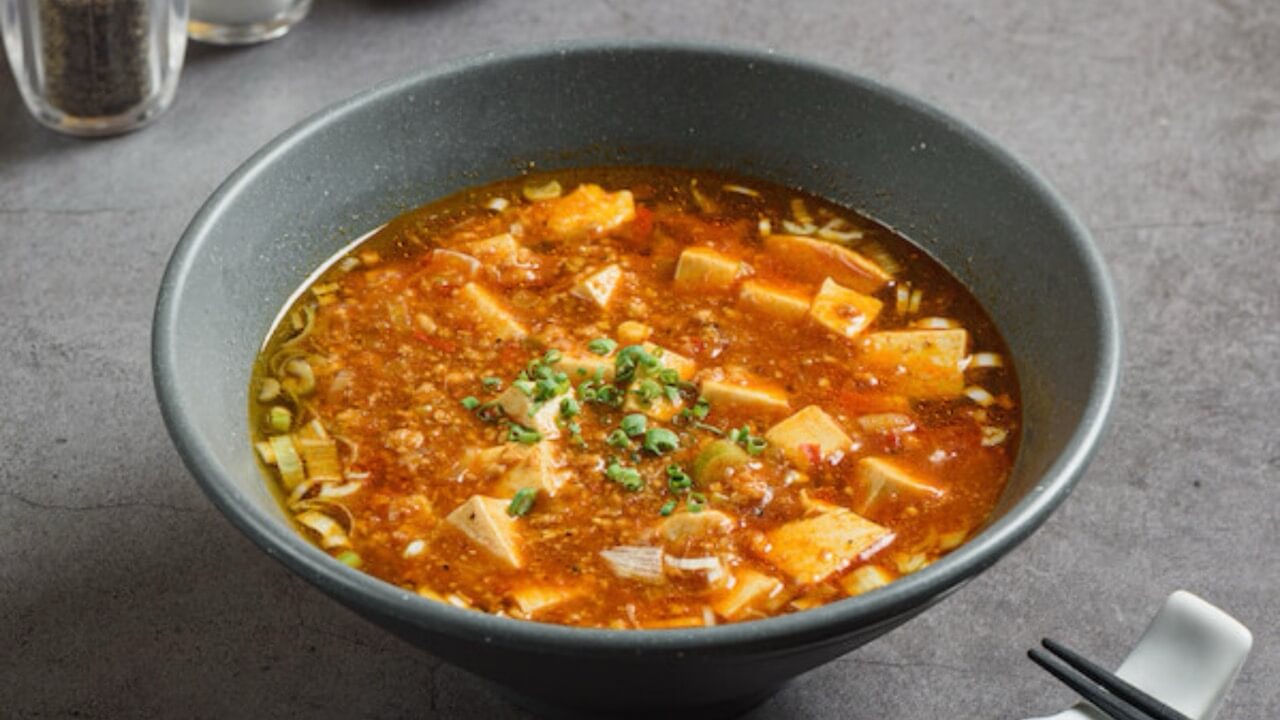 満天の麻婆豆腐と中華料理の写真