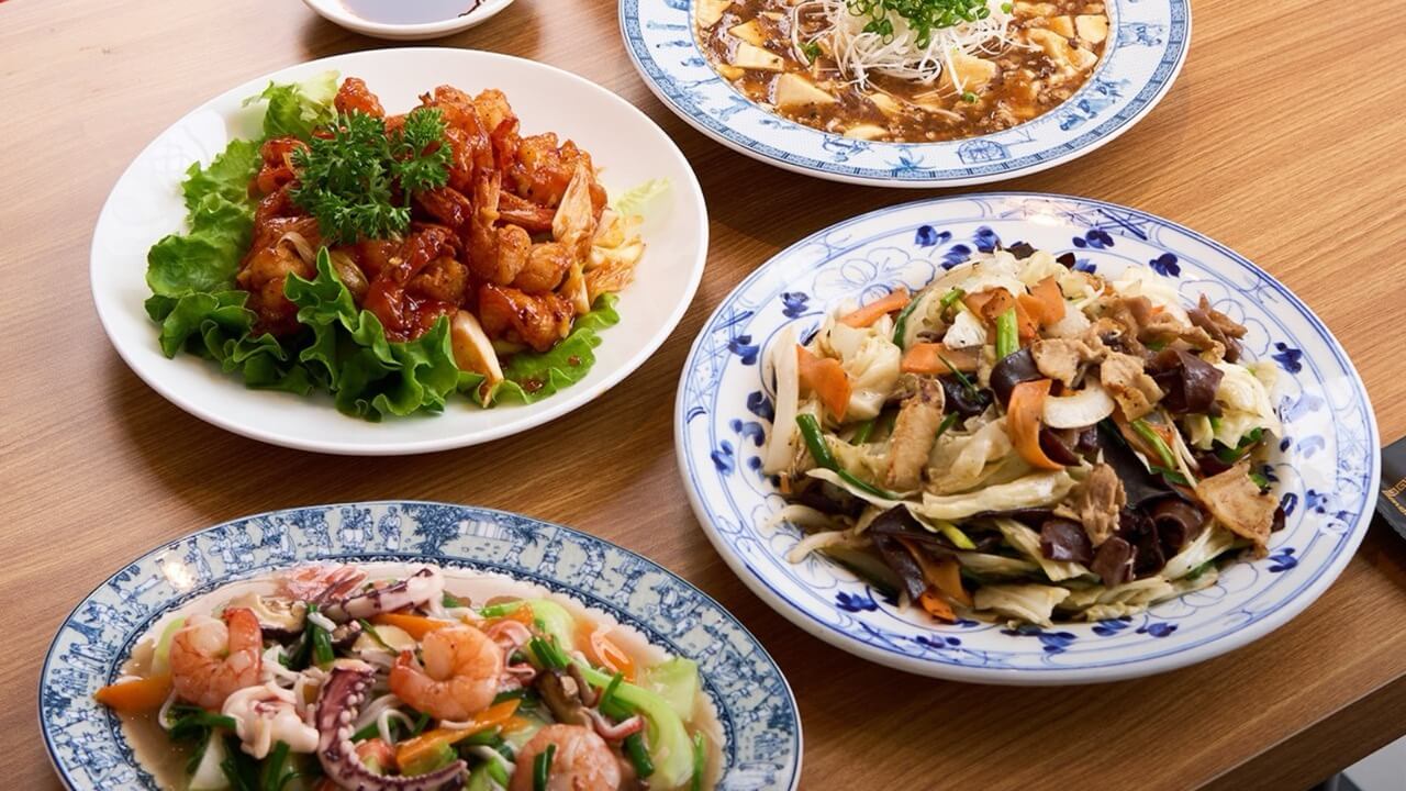 大蓮の店内と料理の雰囲気がわかる写真