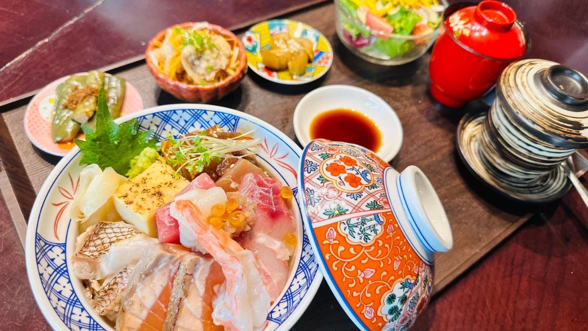 居酒屋 縁 ハノイ せんべろや追加注文向きの料理