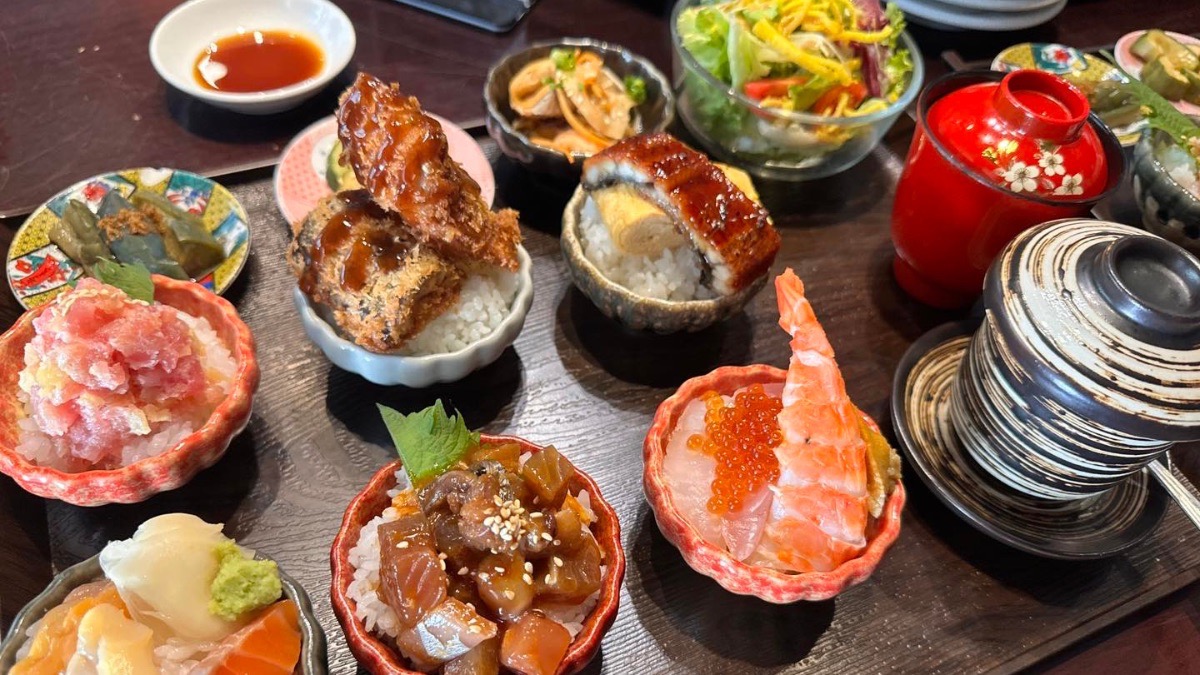 居酒屋 縁 ハノイ 店内の落ち着いた雰囲気