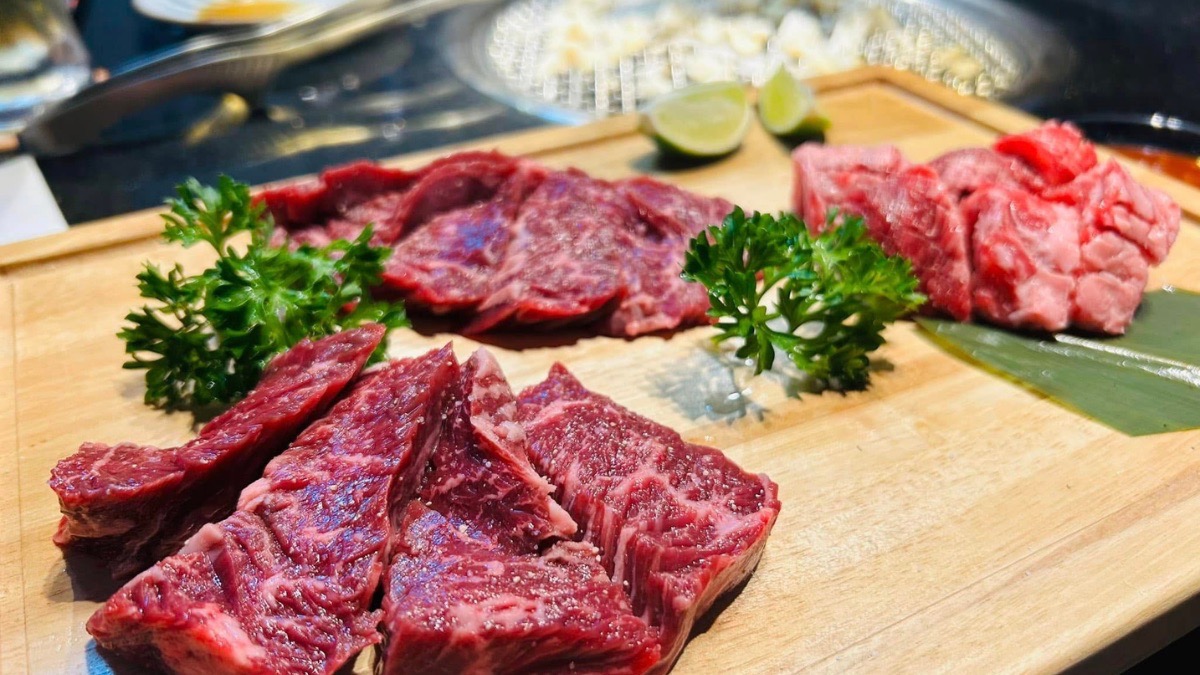 やきまる ハノイ店 一人でも入りやすい雰囲気