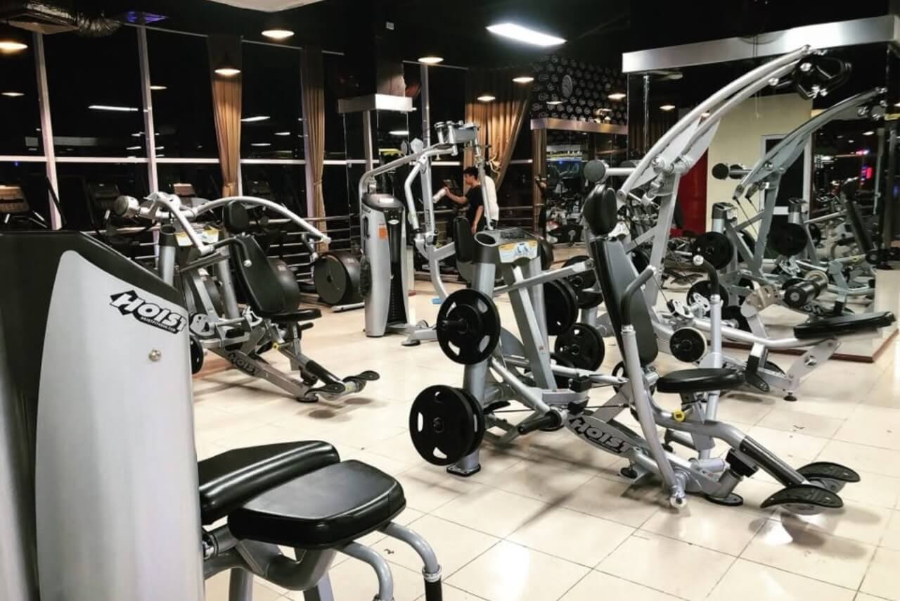 BlueSky Gym Nguyễn Chí Thanh店のトレーニングマシン
