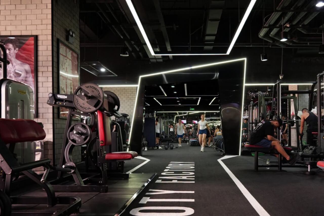 California Fitness Somerset West Point店のトレーニングエリア