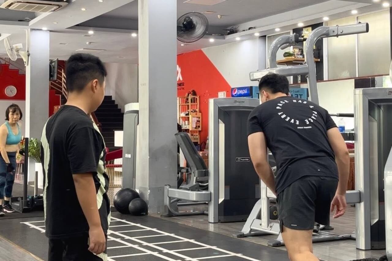 Alpha Fitness Nguyễn Khắc Nhu店のジムエリア