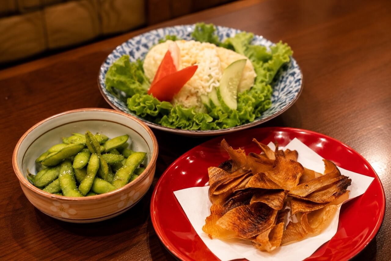 枝豆、ポテトサラダ、炙りエイヒレのおつまみセット