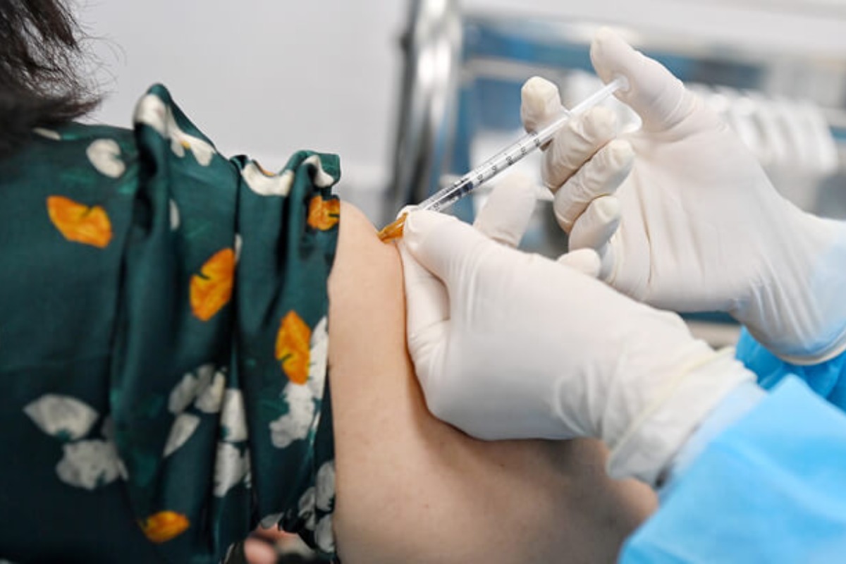 アストラゼネカ製ワクチン血栓症問題、ベトナムは安全性を強調