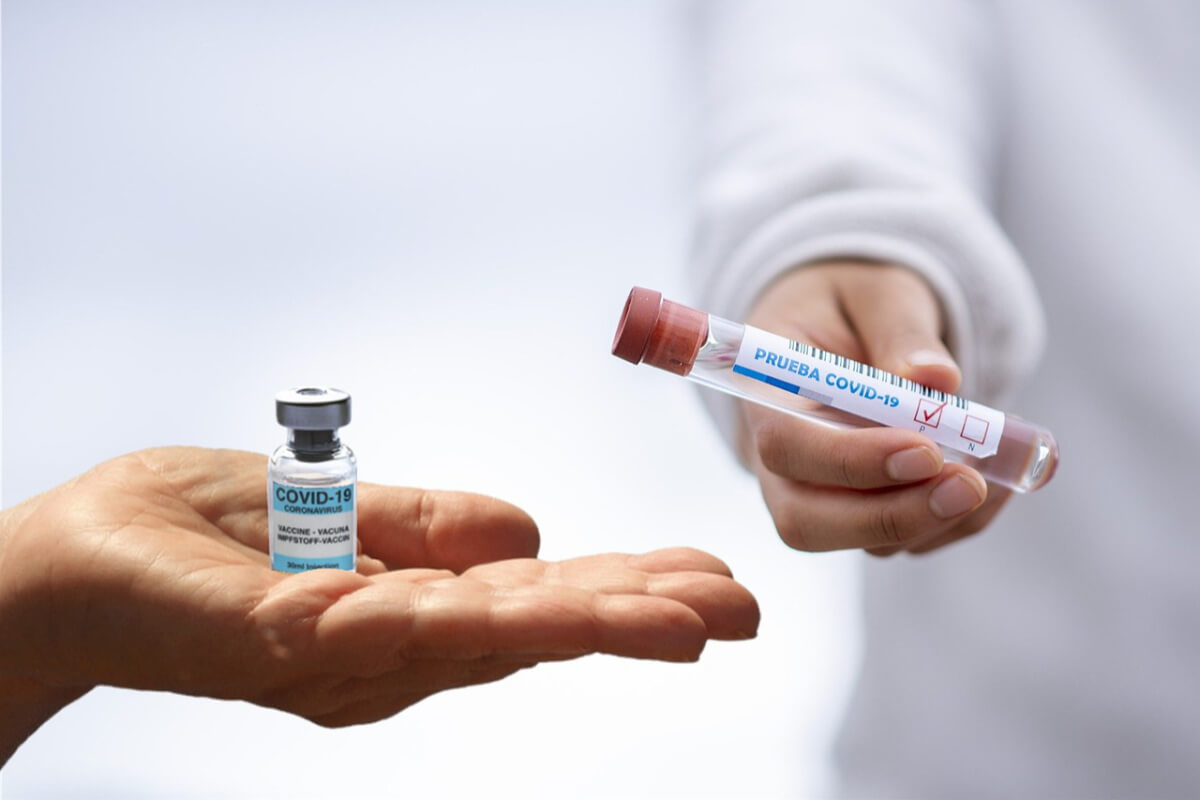ベトナム、ファイザーとアストラゼネカのワクチン混合接種を承認