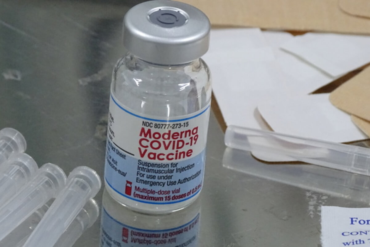ホーチミン、ワクチン不足でモデルナ・ファイザー混合接種　事後承認