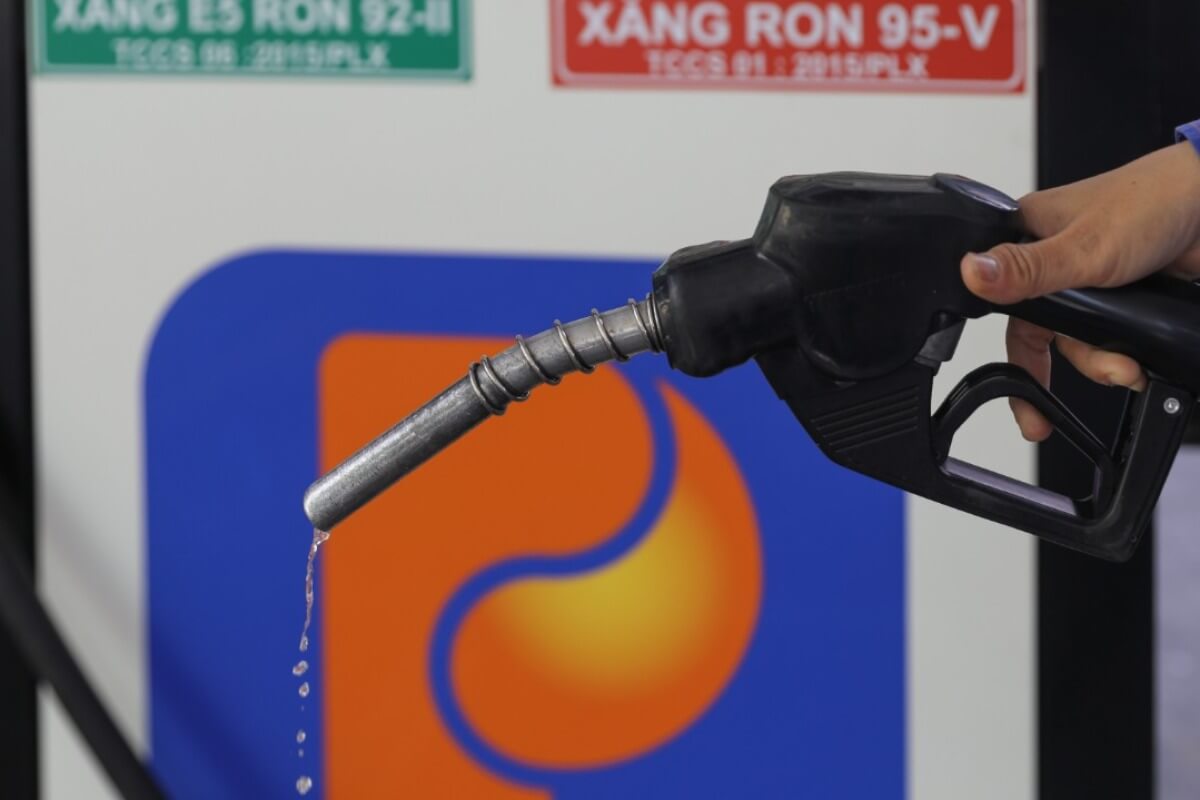 ガソリンの環境税減税を承認　国会常務委員会