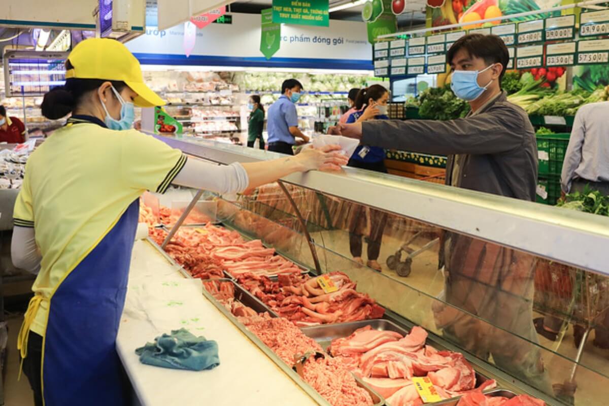 果物、肉類の価格が低迷、消費財高騰の流れに逆行