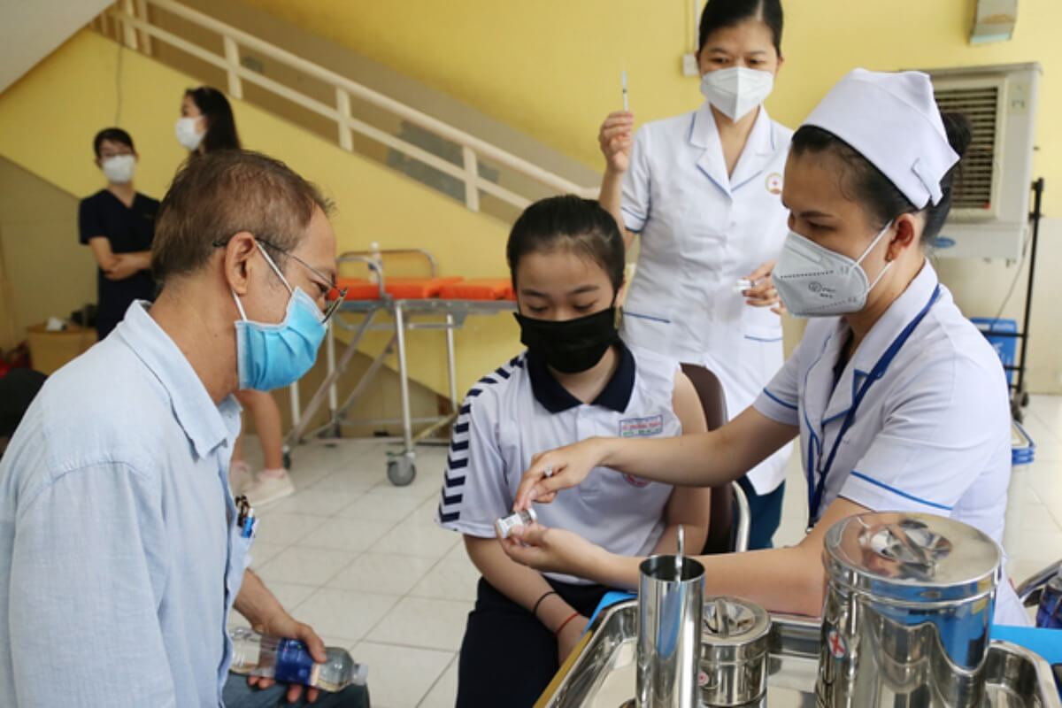 ベトナム：新型コロナ感染者4万3272人　18日