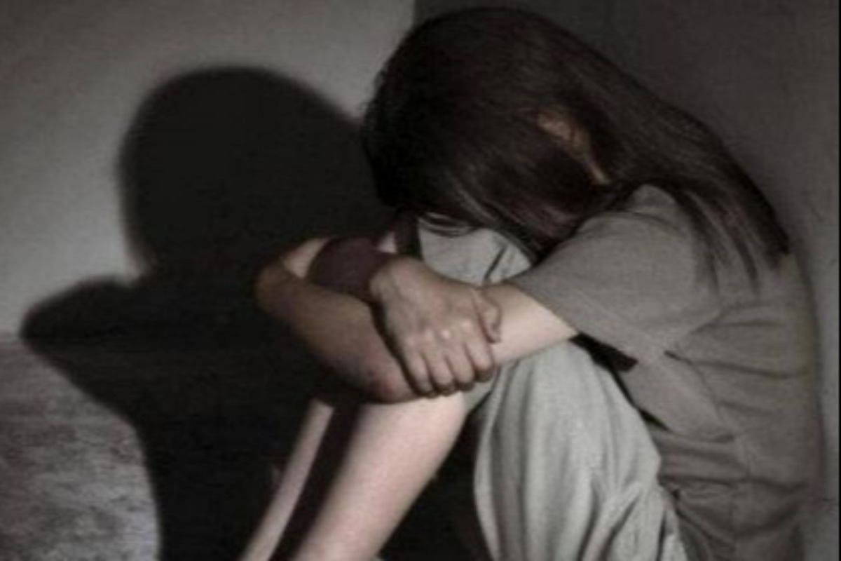 女子学生を集団強姦しSNSで拡散、少年5人を起訴　ソンラ省