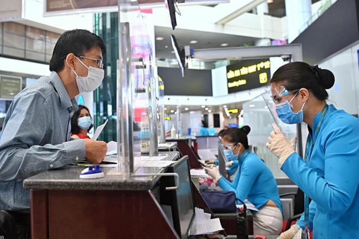 ベトナム、入国者の新型コロナウイルス検査要件を中止