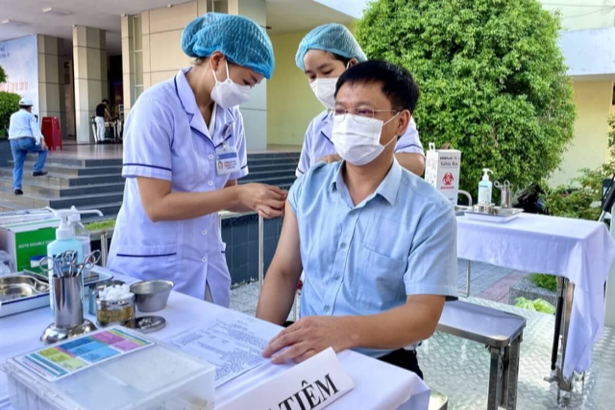 ベトナム：新型コロナ感染者1460人、前日比564人増　26日